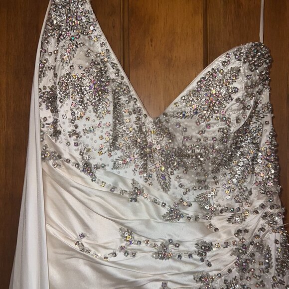 Mac Duggal One Shoulder Sequin Dress - White and Silver - Picture 4 of 7